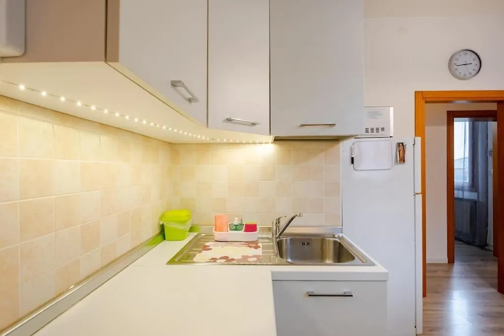Lovely House Claudia-Perfetto Per Venezia Mestre 0*,  Italy